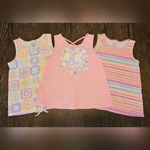 Children's Place Set Of 3 Tanks. Size 5T.
